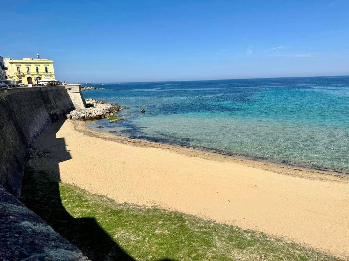 Minzoni Gallipoli Sul Mare E 130 Mt Dal Centro Exterior photo